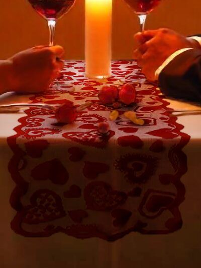 chemin de table amour coeur saint valentin RoseandFly