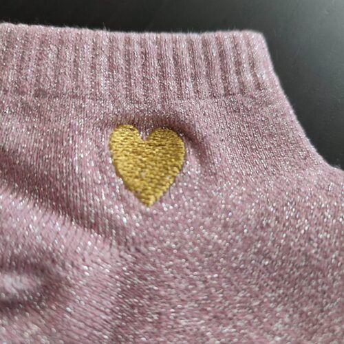 socquette paillettes roses détail coeur brodé