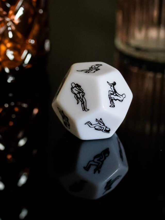 dé érotique 12 faces blanc - RoseandFly