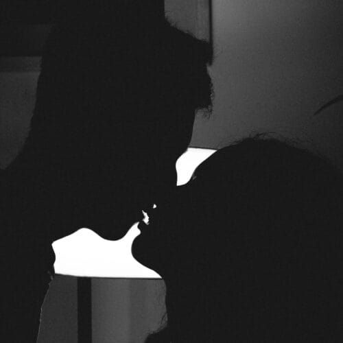 couple embrasse fantasme lovestore Roseandfly