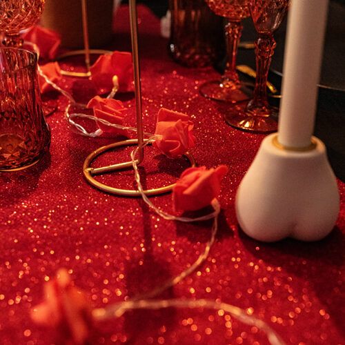 Guirlande lumineuse de 10 roses en mousse 1,5 m, lumière chaude pour décoration romantique ou dîner à deux