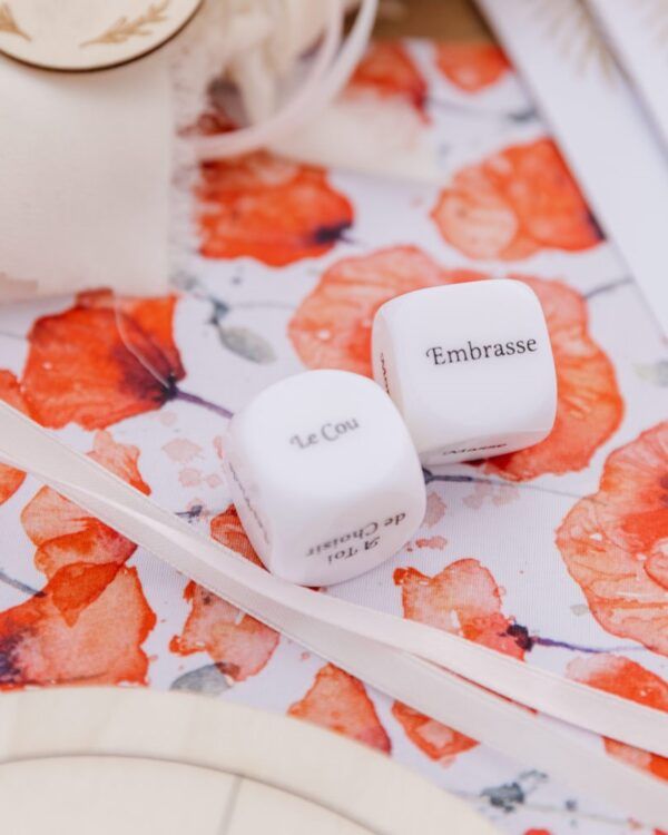 Lot de 2 dés coquins (2,5 cm)