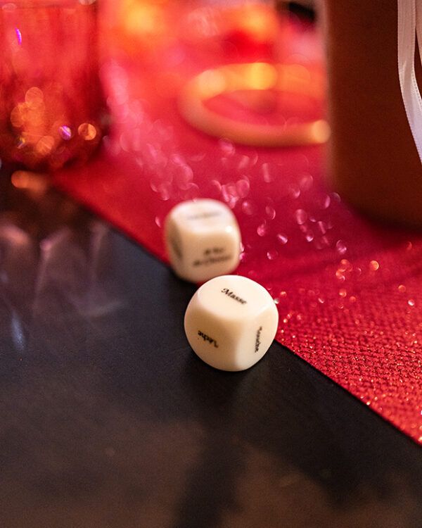 Lot de 2 dés coquins (2,5 cm)