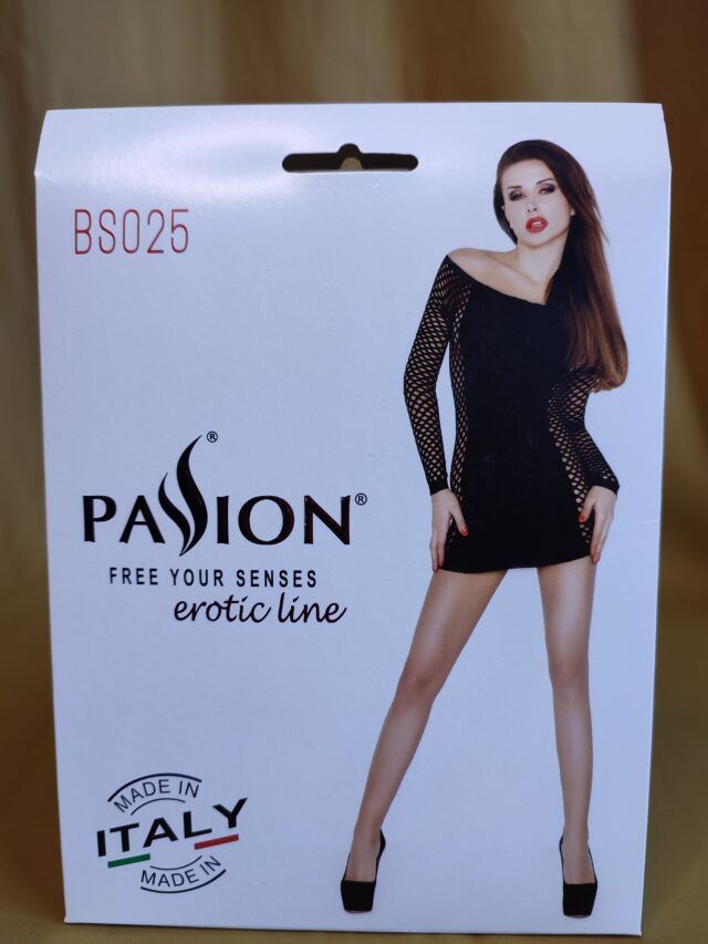 Vue boite robe Passion – dos opaque et resille latérale