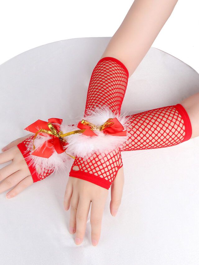 Mitaines rouges en résille avec nœuds dorés et plumes blanches – accessoire de Noël