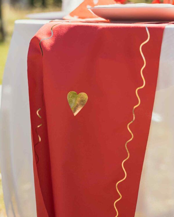 Chemin de Table Dame de Cœur