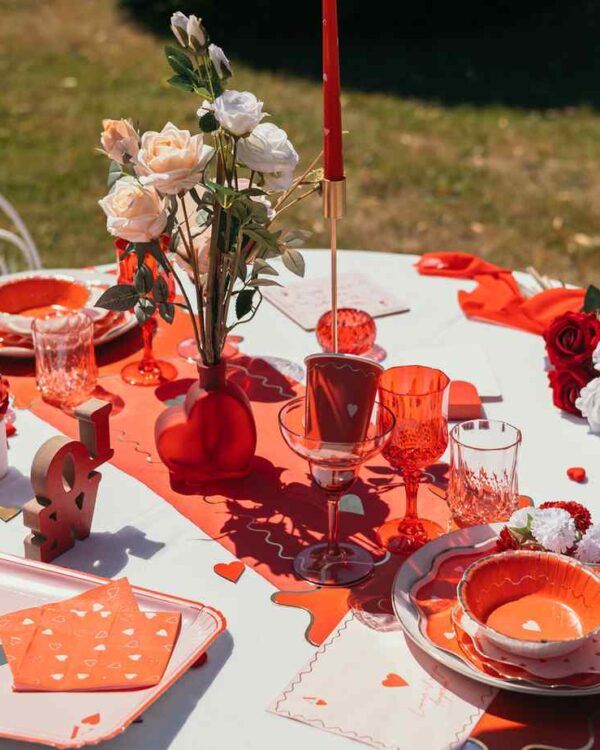 Vase Cœur en Verre Givré Rouge – 250 ml