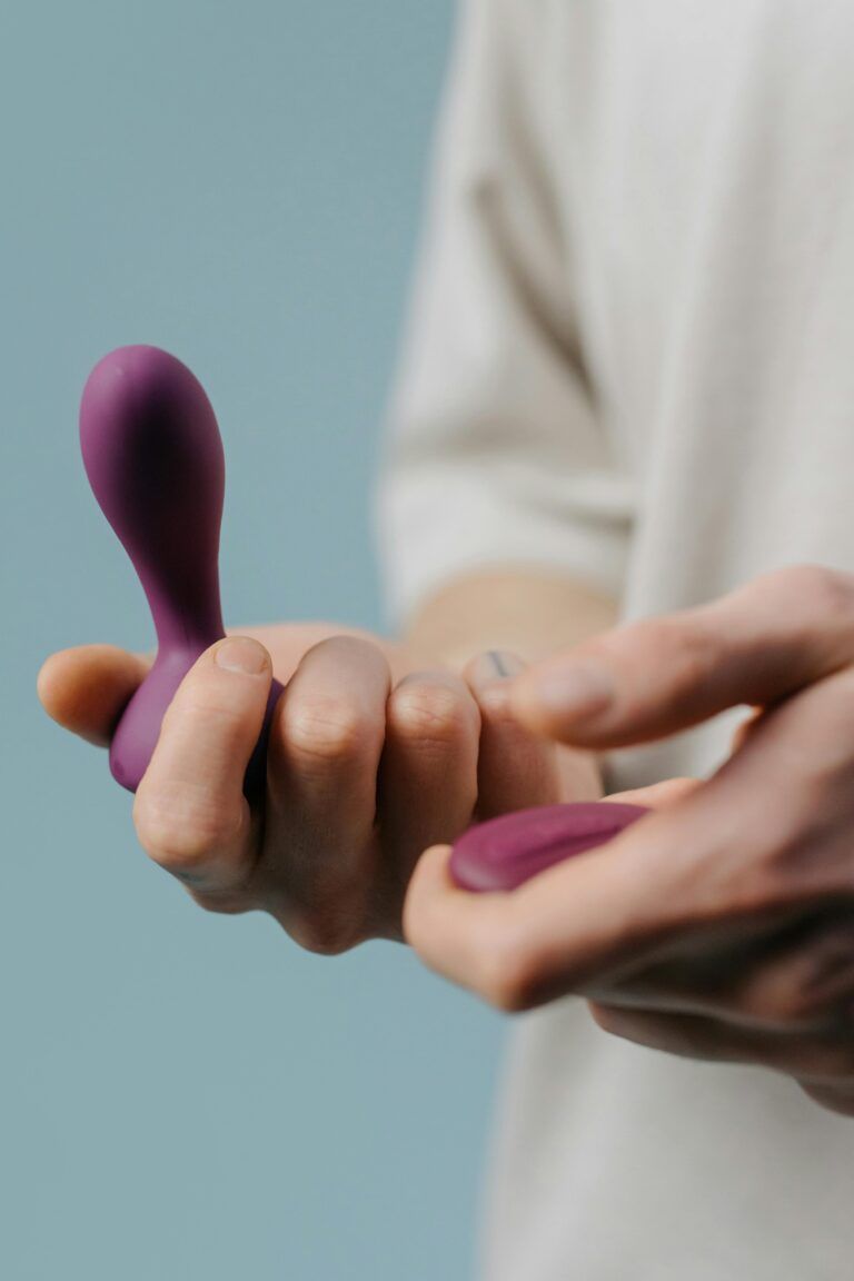 Plaisir masculin : le guide bienveillant pour choisir son premier accessoire solo