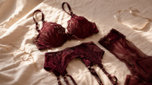 Quelle lingerie pour quel moment, guide sans complexe.
